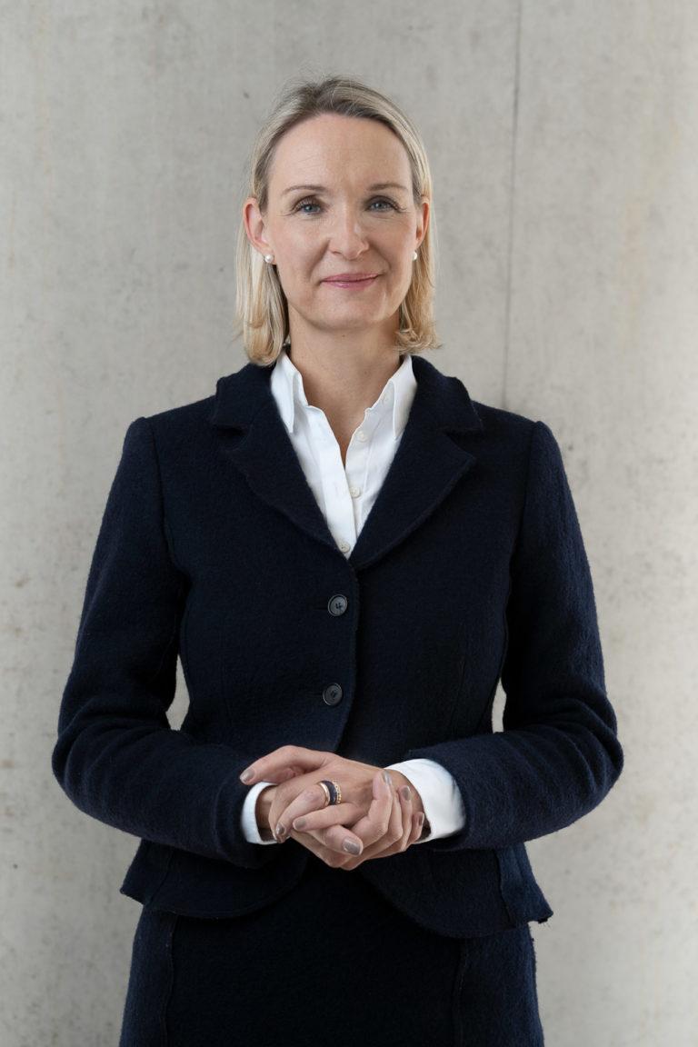 Business Portrait weibliche Führungskraft by Anna Dittrich